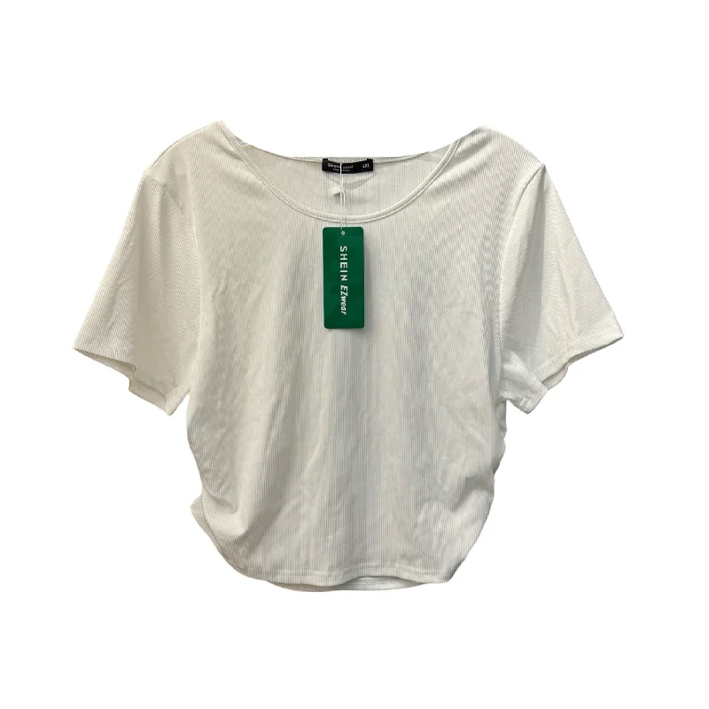 women's tops for those who love to experiment with fashionTop Short Sleeve Basic By Shein In White, Size: 2x