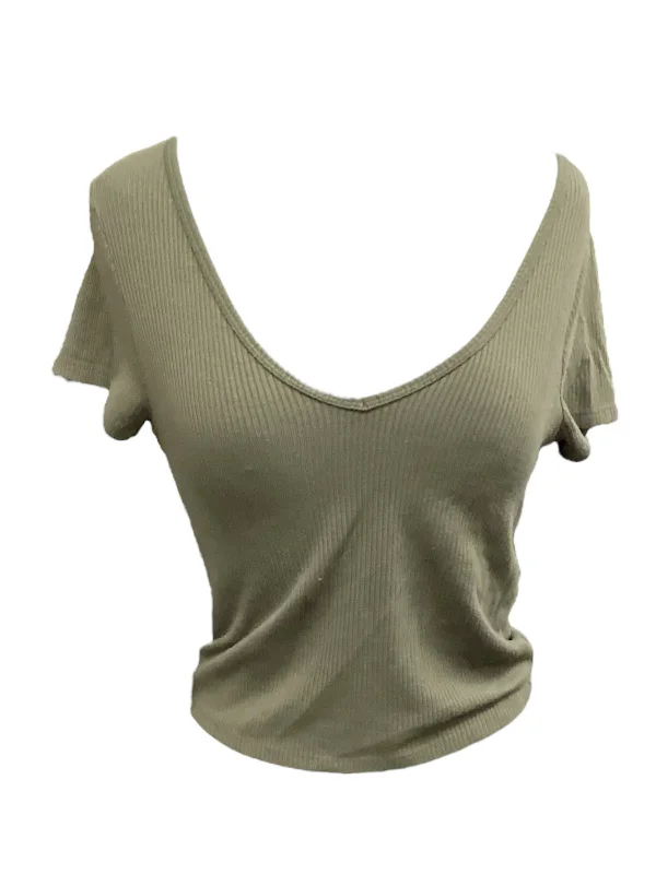 women's tops for those who want to stay updated with the latest fashion trendsTop Short Sleeve By Wild Fable In Green, Size: S