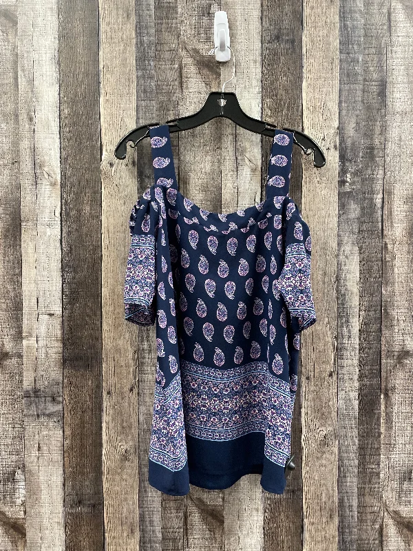 women's tops for those who want to create outfits that are both trendy and timelessTop Short Sleeve By Renee C In Navy, Size: L