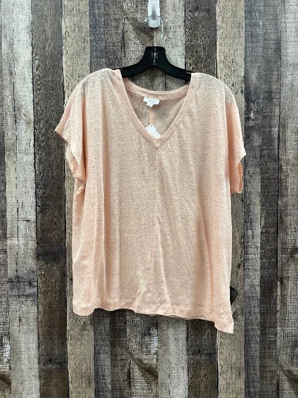 women's tops for those who want to show off their figure in a flattering wayTop Short Sleeve By J. Jill In Peach, Size: S