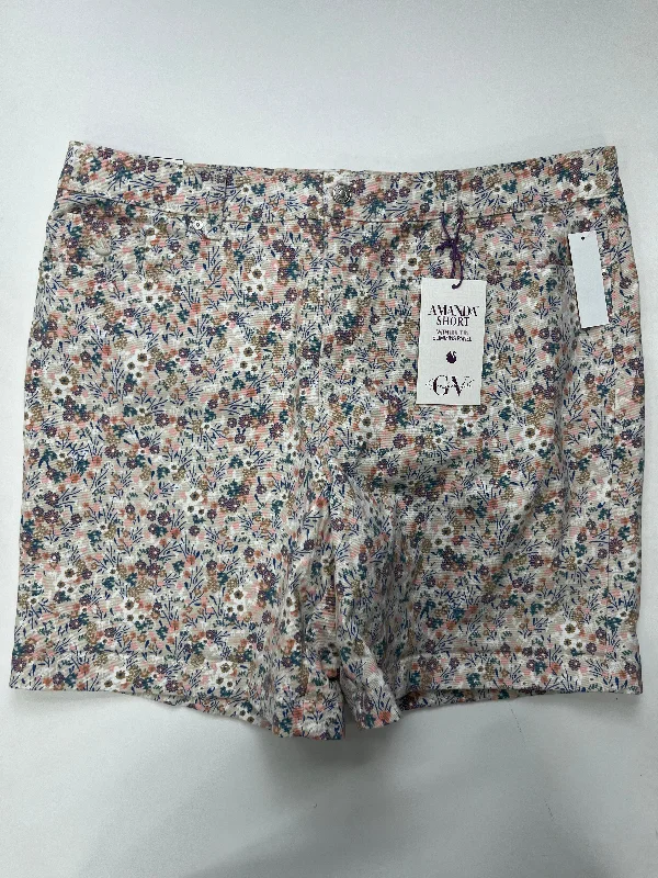 women's multi-pocket shortsShorts By Gloria Vanderbilt NWT  Size: 16