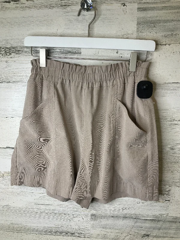 women's flared shortsShorts By Simply Vera  Size: 6