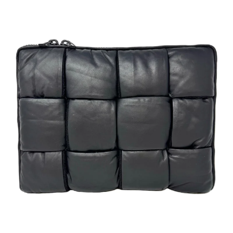 Laced-Up DressBottega Veneta Intrecciato Laptop Cover